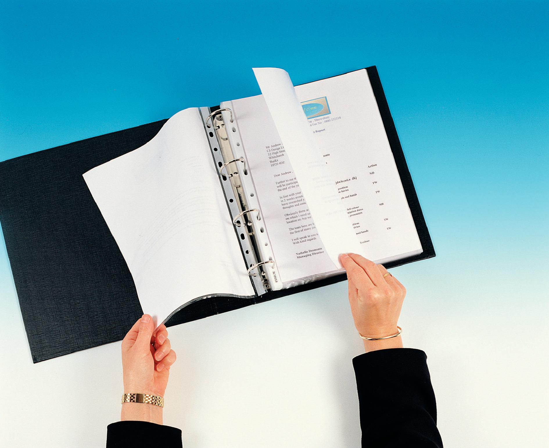 Koszulki na dokumenty Esselte A4 groszkowe 43mic 100szt.