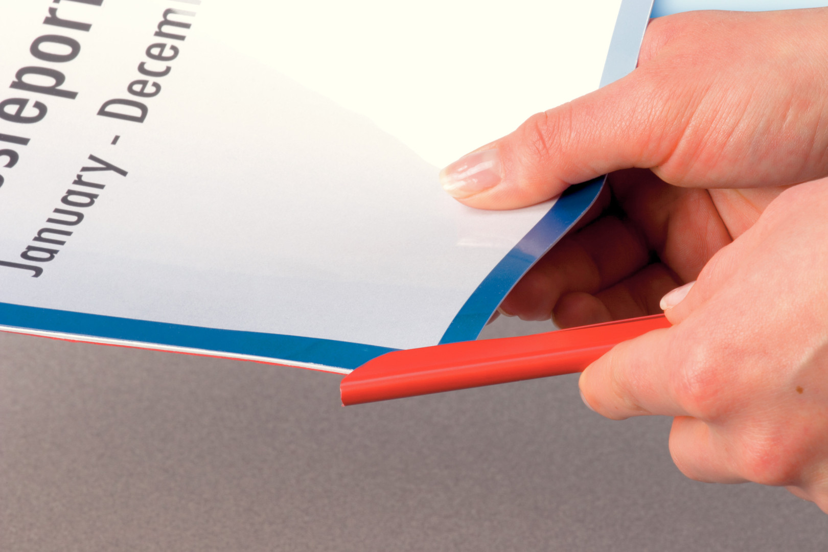 Grzbiety wsuwane Leitz  3mm. 50szt. przezroczyste