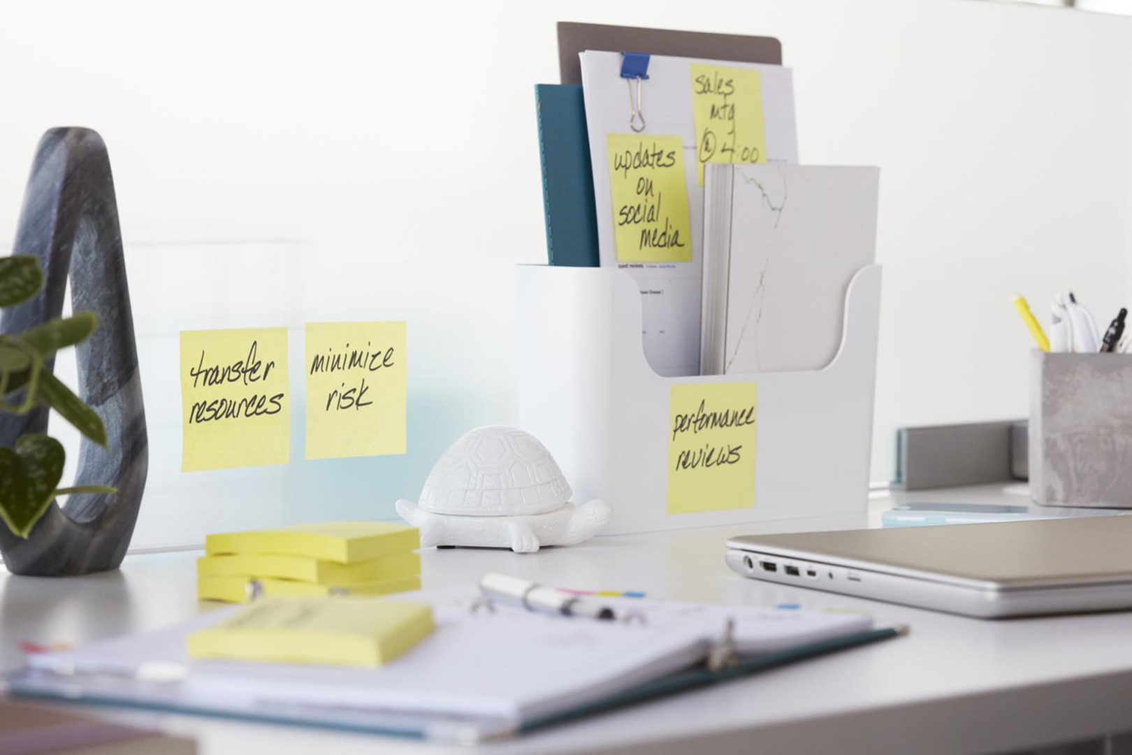 Podajnik do karteczek samoprzylepnych PRO czarny Post-it® Z-Notes + 90 żółtych karteczek 76x76mm